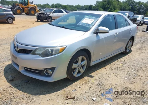 2012 Toyota Camry Se z USA, uszkodzony, nr VIN 4T1BF1FK2CU076186